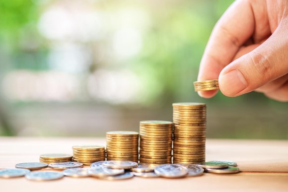 50% nuo isleistu pinigu ar pirkiniu